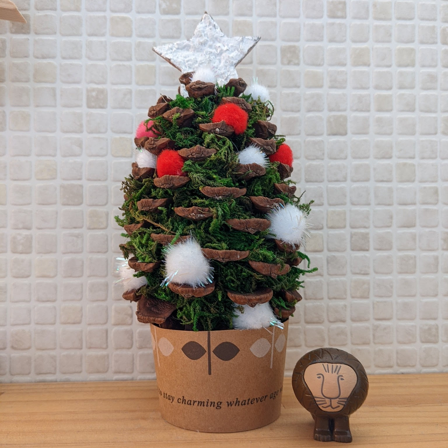 ３分で完成！ ガチャカプセルで振って楽しい♪リンリンおもちゃ🎄