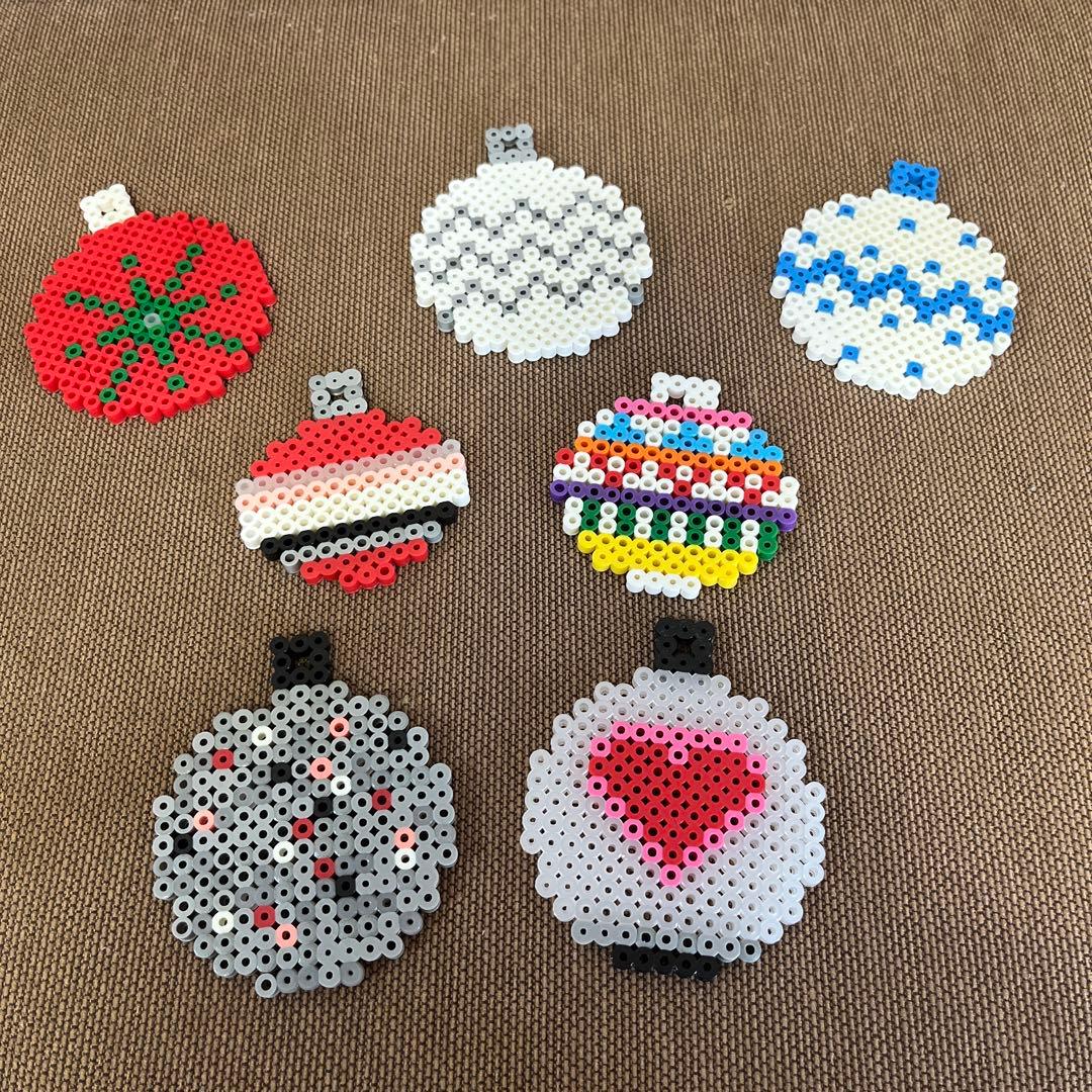 クリスマスのアイロンビーズ図案アイロンビーズ