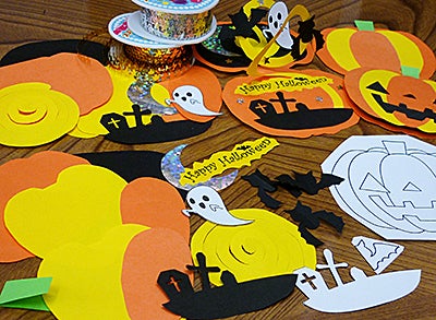 ハロウィン工作 子供と簡単に作れる色紙・画用紙の飾り付け