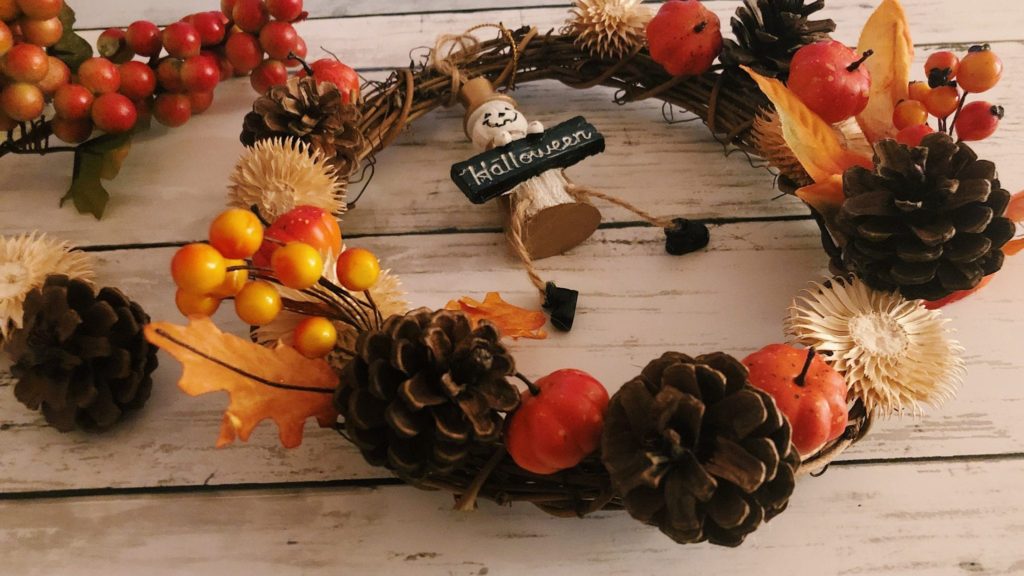 ハロウィンリース手作り100均ハロウィン ハロウィンリース作りハロウィンリース ハンドメイド作家ハンドメイド作家さんと繋がりたい