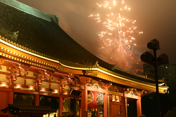 隅田川花火大会の混雑と屋台体験TikTok