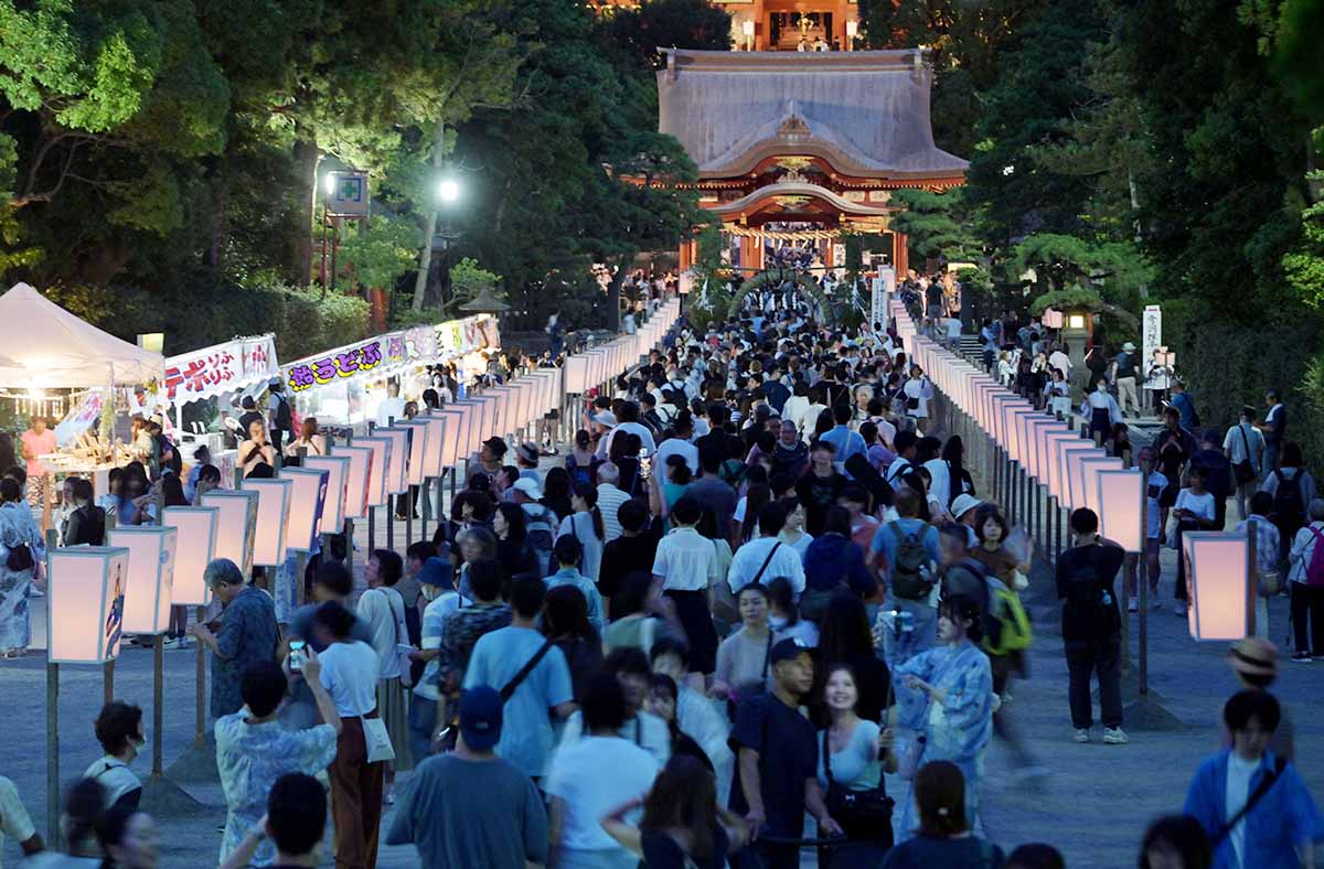 鎌倉♡鶴岡八幡宮ぼんぼり祭 日程 点灯時間 や屋台 種類・時間 と混雑状況について鶴岡八幡宮-御朱印