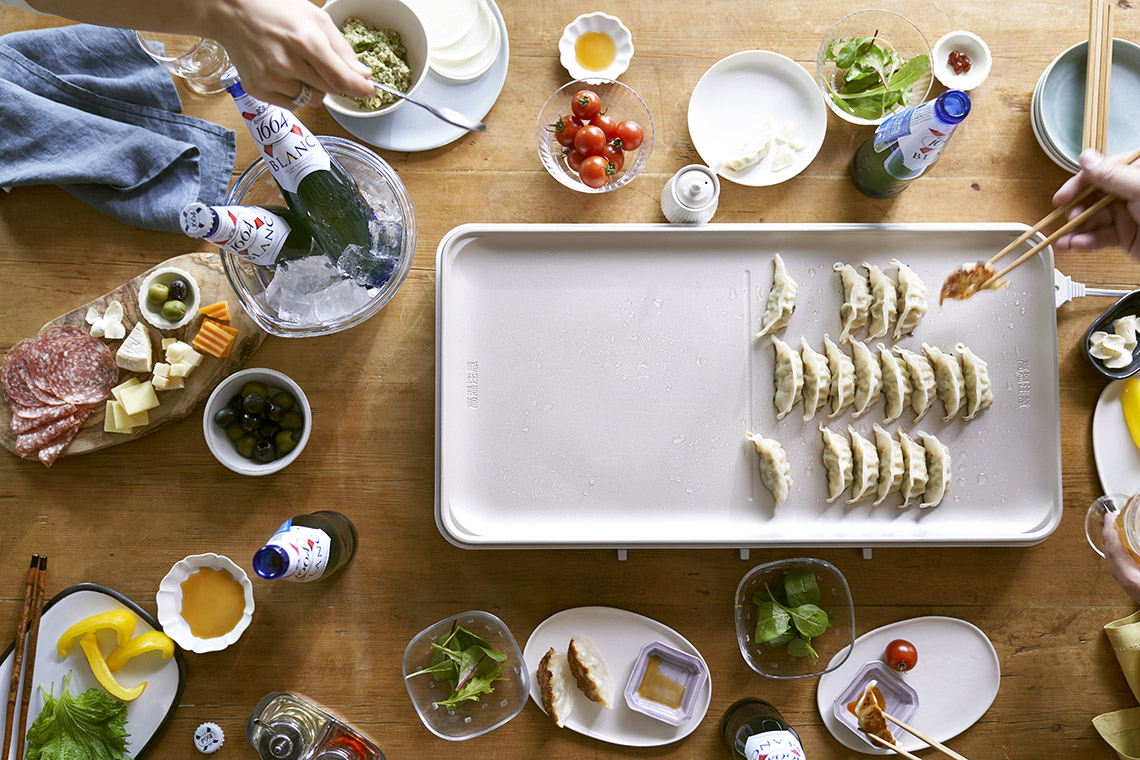 おうちでみんなで盛り上がる！ホームパーティーのアイデアを紹介します！おしゃれ照明器具ならMotoM