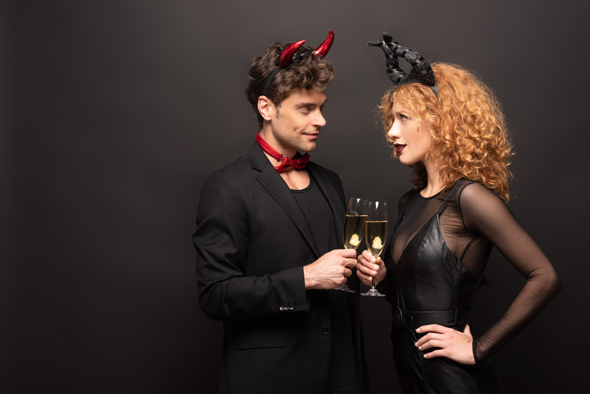 ハロウィンの男女兼用のコスプレ！カップルで着れる仮装のおすすめプレゼント口コミ人気ランキングocruyo オクルヨ