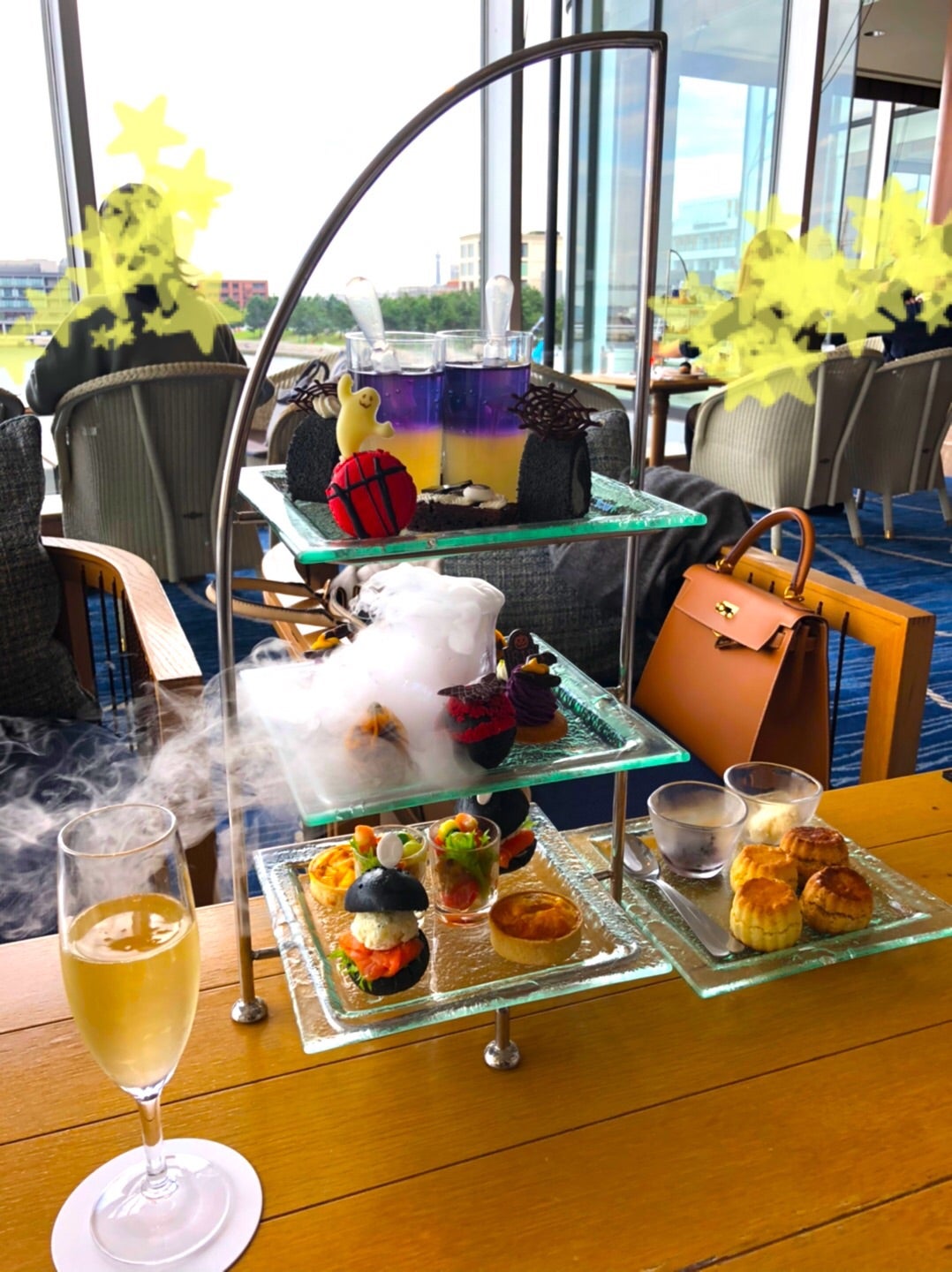 横浜桜木町ワシントンホテルでハロウィンがテーマのランチビュッフェカナロコ by 神奈川新聞