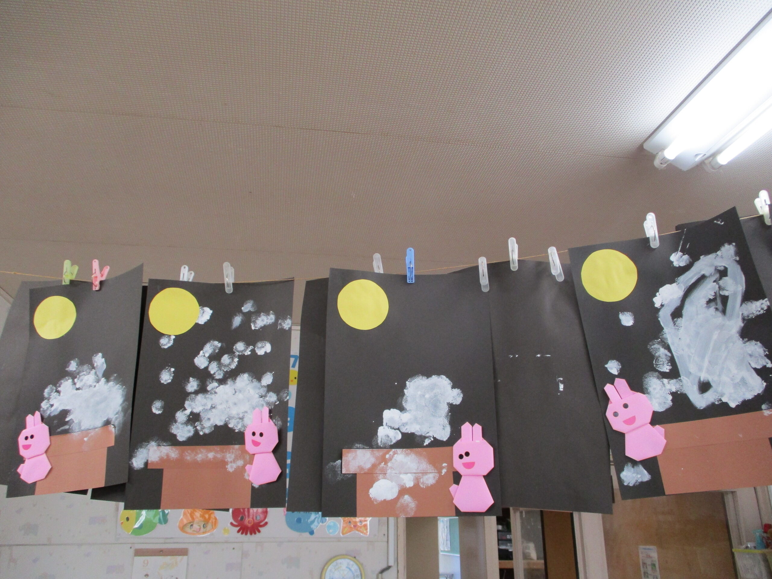 動画 保育に使えるお月見団子の製作。トイレットペーパーの芯と液体粘土で簡単に作れるアイデアを紹介♪保育士の転職・採用は 保育士バンク！