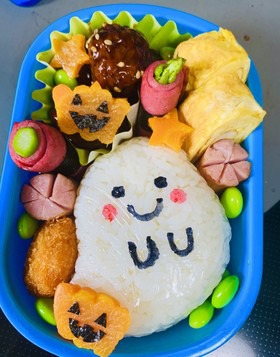 幼稚園弁当キャラ弁ハロウィンおにぎりと蜘蛛の巣