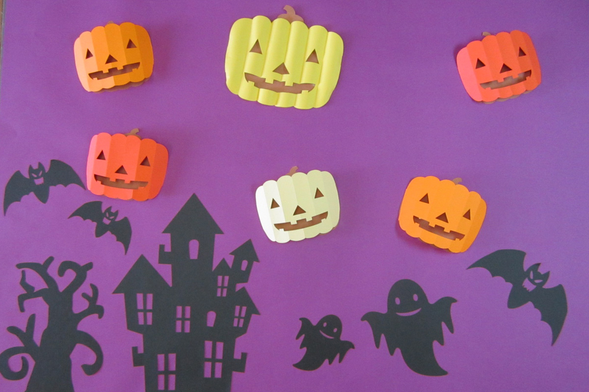 ハロウィン工作の記録・画用紙2枚で簡単でかわいい三角帽子が出来ちゃうよ！ - 貝殻こけし舎