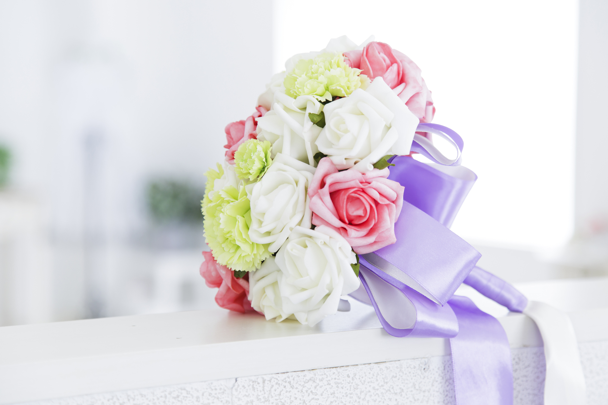 ブーケトスならぬブーケプルズ、パラシュートベアってなに？結婚ラジオ結婚スタイルマガジン