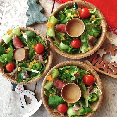 紙コップとリボンで見栄えアップ！ 「クリスマスラッピング」のスゴ技 - コクリコ講談社