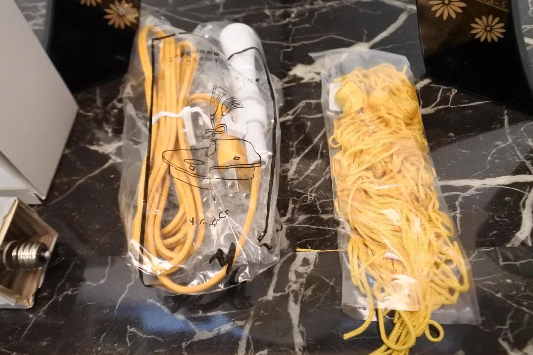 盆提灯 花柄 五重塔 回転灯篭 朝風3号盆灯籠 M.S.K お盆 灯篭 Amazon仏壇屋 滝田商店盆提灯・盆ちょうちん お盆提灯水光蓮 すいこうれん回転霊前灯 白 一対セット 2個高さ70cm×巾38cm シルクフラワー・創作提灯・モダン盆提灯・置き提灯滝田商店発行証明