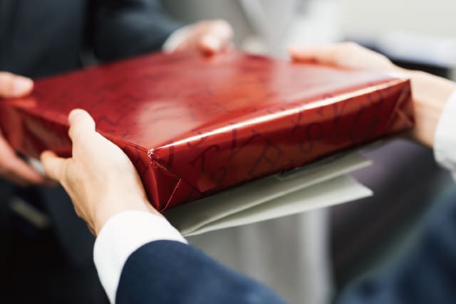 お正月の手土産おすすめ！新年のご挨拶に最適な厳選品２０選 – ミツウロコアベニュ