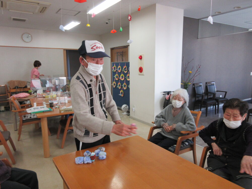 楽しいひな祭りイベント - 高齢者向け貝合わせゲーム