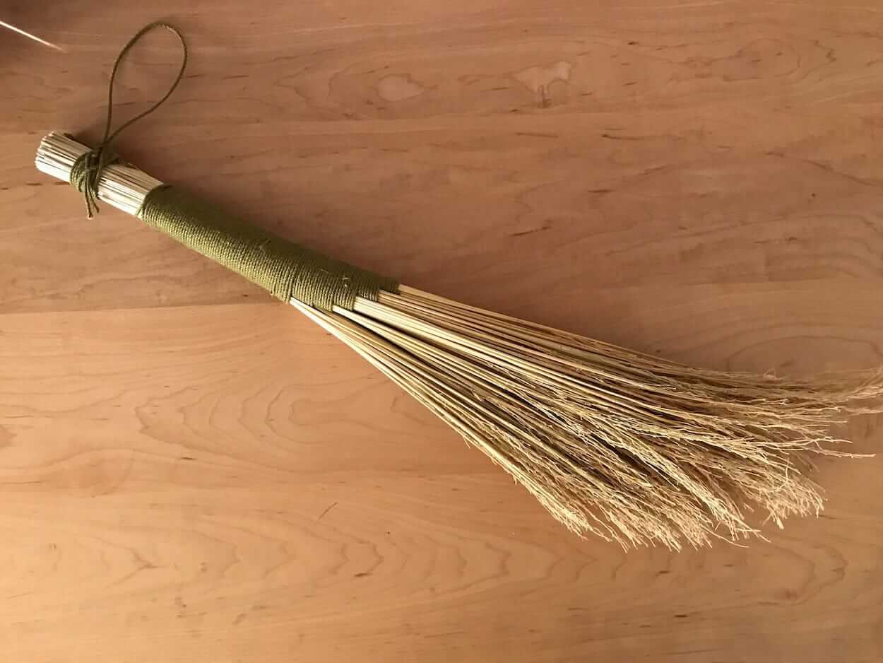 市販品をボリューミィに変身！正月しめ縄飾りの作り方不器用さんのハンドメイド