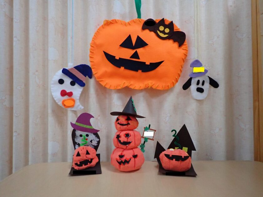 ハロウィン製作キット ８セット 保育園 幼稚園 こども園 10月 ハロウィンの製作アイデア16選～おもちゃ・折り紙・仮装・お菓子BOX保育 士・幼稚園教諭のための情報メディア ほいくis ほいくいず