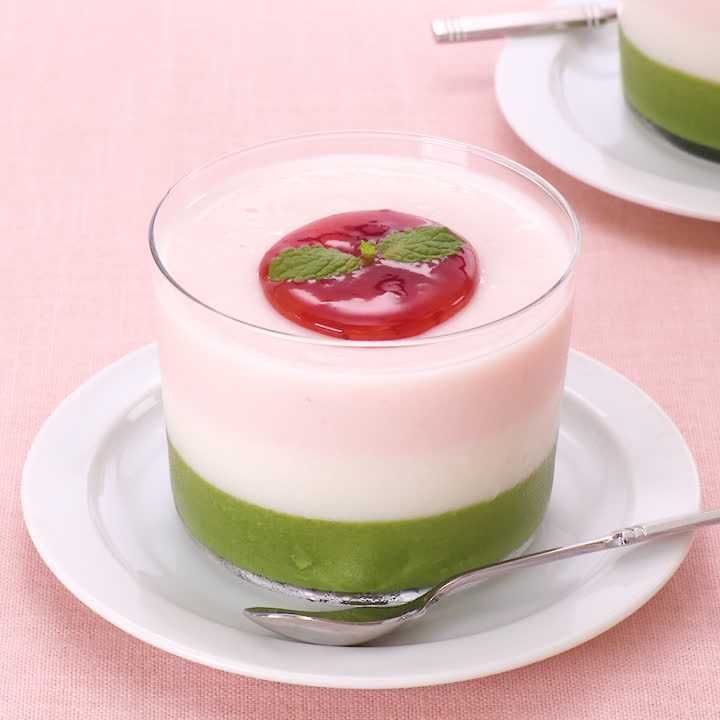 ひな祭り３色ミルクプリンの作り方苺・抹茶・ミルク味キレイでカラフルで可愛いデザート混ぜて冷やすだけの簡単レシピ桃の節句に人気スイーツ