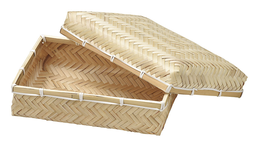 バスケット🧺のラッピング 焼き菓子・クッキー・紅茶をバスケットに 入れてラッピング致します。 お誕生日のお祝い 発表会のプレゼントにいかがですか？リボン・お花お選び頂けます。 3日前までのご予約でお願い致します。ガトータツミヤsweetスイーツcake