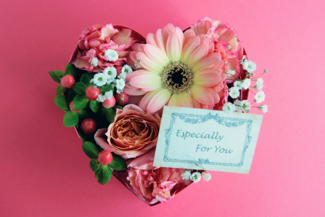 開店祝い コンパクトだけどアイキャッチ抜群！おしゃなバルーンとお花の組み合わせ ローズゴールド 開業祝い開院祝い アートフラワーBalloonBlossomStyle 通販 14218378Creema クリーマ