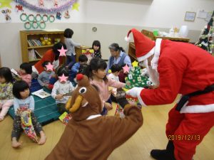 厳選 現役保育士がおすすめする保育園のクリスマス会の出し物8選