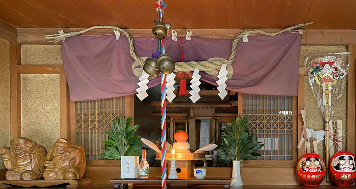 神棚はお正月にはどうすればよいのか？飾り付け・お供え物について解説小さなお葬式