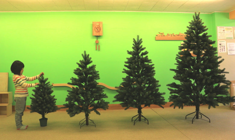 ドイツの木：モスグリーンの木4Pミニチュア