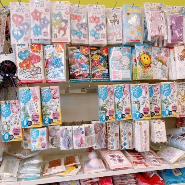 セリアで誕生日の飾り付けは完結！100均のおすすめアイテム12選ママテナ100均アイテムレビューママテナ