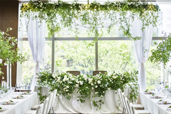 Natural chic – ゲストテーブルフラワー - オーダーメイドの花束・結婚式のウェディングブーケのことならFlowerRoom フラワールーム 神戸・芦屋・西宮・宝塚