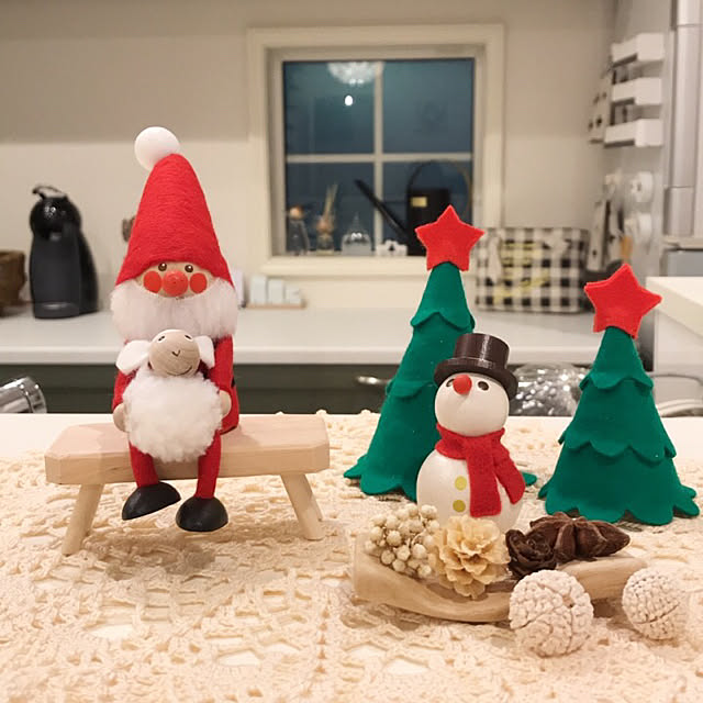 赤ちゃんのクリスマス衣装を手作りするならスタイがおすすめ！100均材料で作れる簡単な作り方を紹介！色とりどり