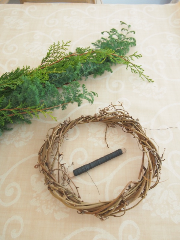 クリスマスリースを親子で手づくり！ ハハコで楽しむ季節の暮らし・手づくり歳時記～12月～kodomoe コドモエ —「親子時間」を楽しむ子育て情報が満載