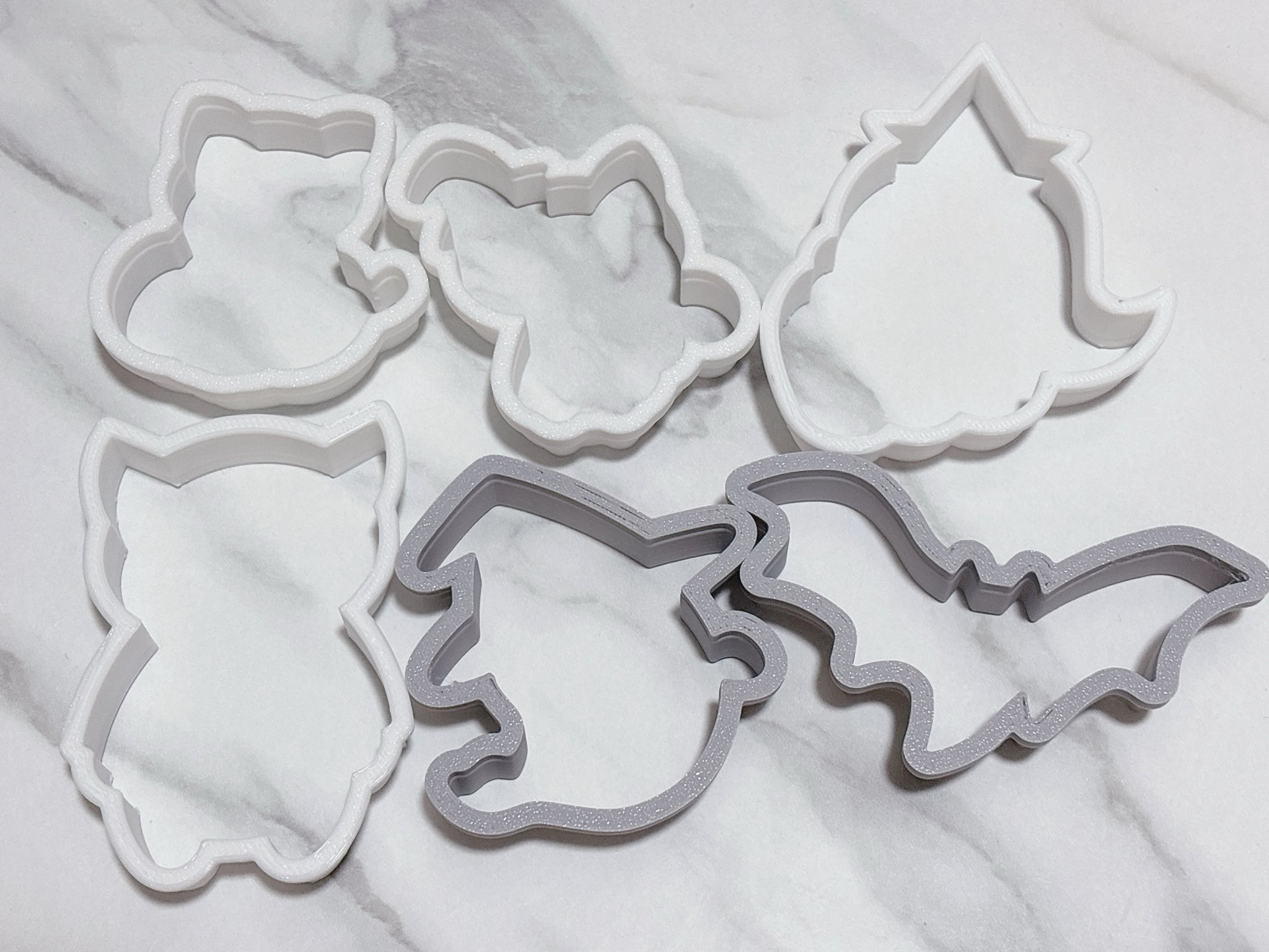 シルエットクイズ ハロウィンバージョン 」 - メルカリ