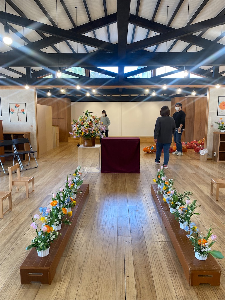 心に残る卒園式「おしゃれな飾り付けアイデア」で保育園・幼稚園を彩る！HAPPY BIRTHDAY CRAFTS ハピバクラフト 〜誕生日の飾り付け や手作りメッセージカードのお店