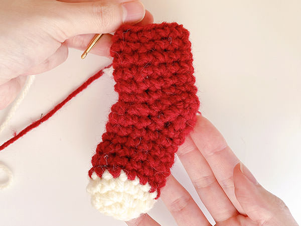 かぎ針編み 靴下のクリスマスオーナメントの編み方│koshirau 拵う こしらう