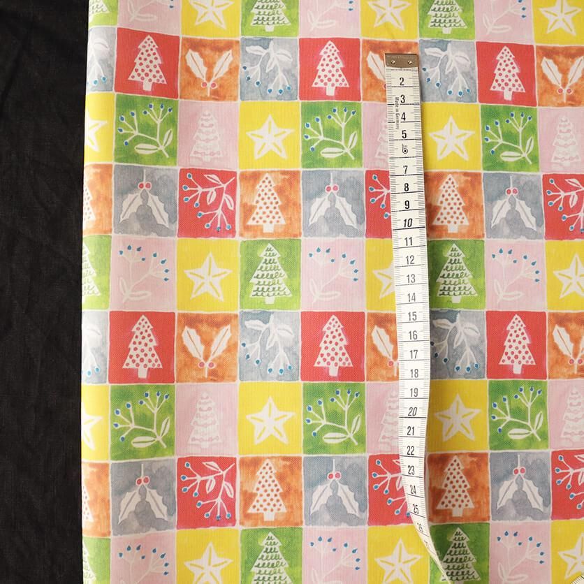 クリスマス生地 布 リース柄 レッド地 30cm以上10cm単位生地,クリスマス生地,クリスマス生地手芸屋ドットコム