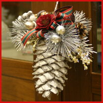 松ぼっくりのお正月飾り作りました💐 ちょこんとしてて可愛い❤️感じ💞 お部屋や車にでも どうでしょう❓️お正月飾り松交通安全祈願日曜日の過ごし方お店朝から晩までパーリナイドドスコグイグイ札幌花屋清田区北野北海道本日もご来店