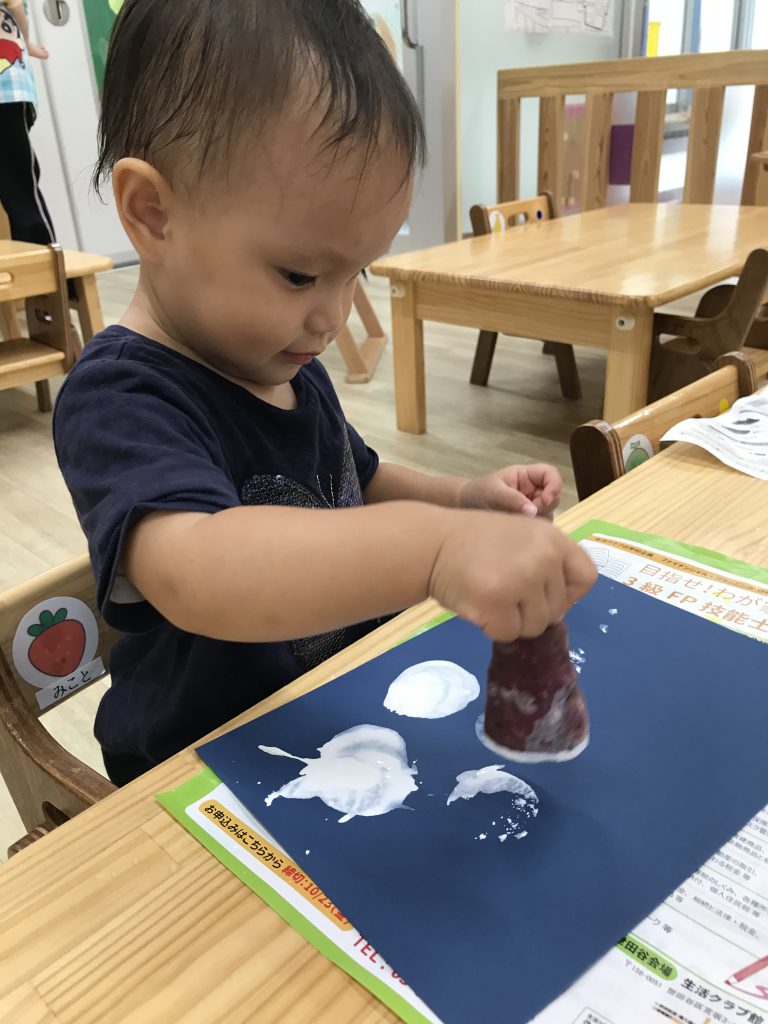 お月見製作立川市 保育園- お知らせベネチアンベイビ