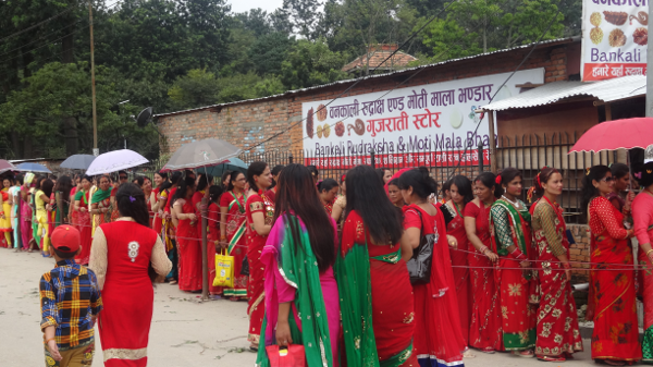 ネパール」今日、ガウラ・パルバ「ゴウラ祭り-गौरा पर्व 、西ネパールのお祭りとも言われる」 ネパール中西部又極西部の女性達がガウリ女神様「シヴァ神の妻」を祀ってお祝いするお祭りです。、この日、自分たちの夫の更なる安全又健康を祈願します