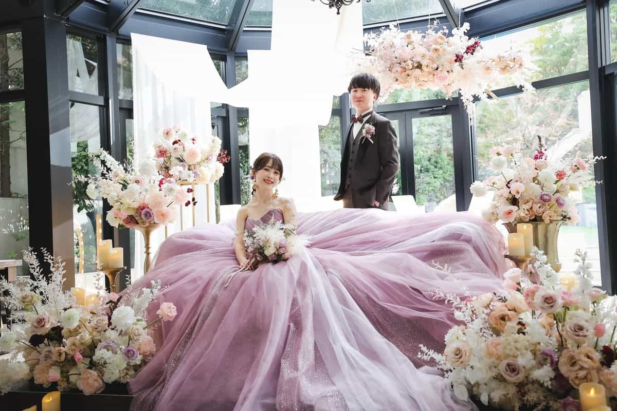 印象にのこる華やかな高砂席へ「メインバック装飾」にぴったりのスタンドブライダルスタッフノートペガサスキャンドル株式会社 ブライダル事業