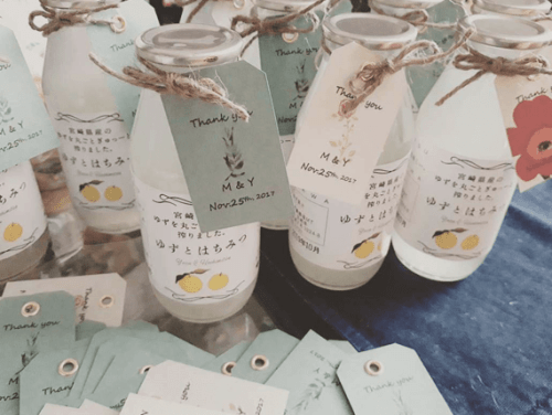 プチギフト ＼ テーブルを飾るおしゃれなウェルカムドリンク🎀『サンクスウォーター シアーグロス 40本入り 🥰』テーブルを飾るおしゃれなウェルカムドリンクとして、 ピアリーオリジナルのおしゃれなサンクスウォーター✨ ボトルはかわいい290mlで、 ゲストも