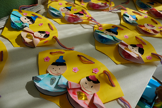 桃の花リースのおひなさま