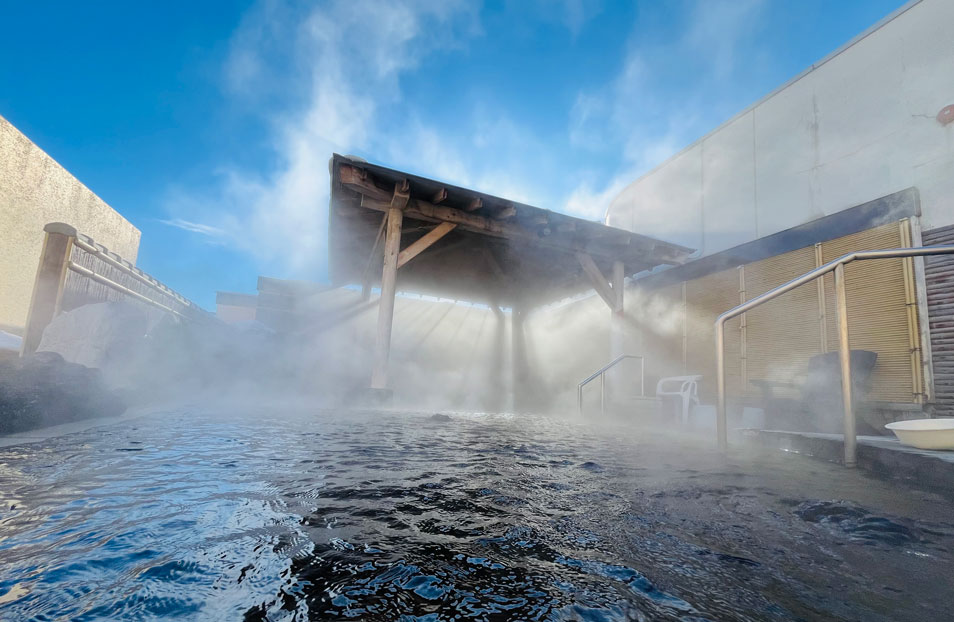 カップル必見！ガトーキングダムサッポロのナイトプールを楽しむ完全ガイド 体験レポ付き いっしーブログ