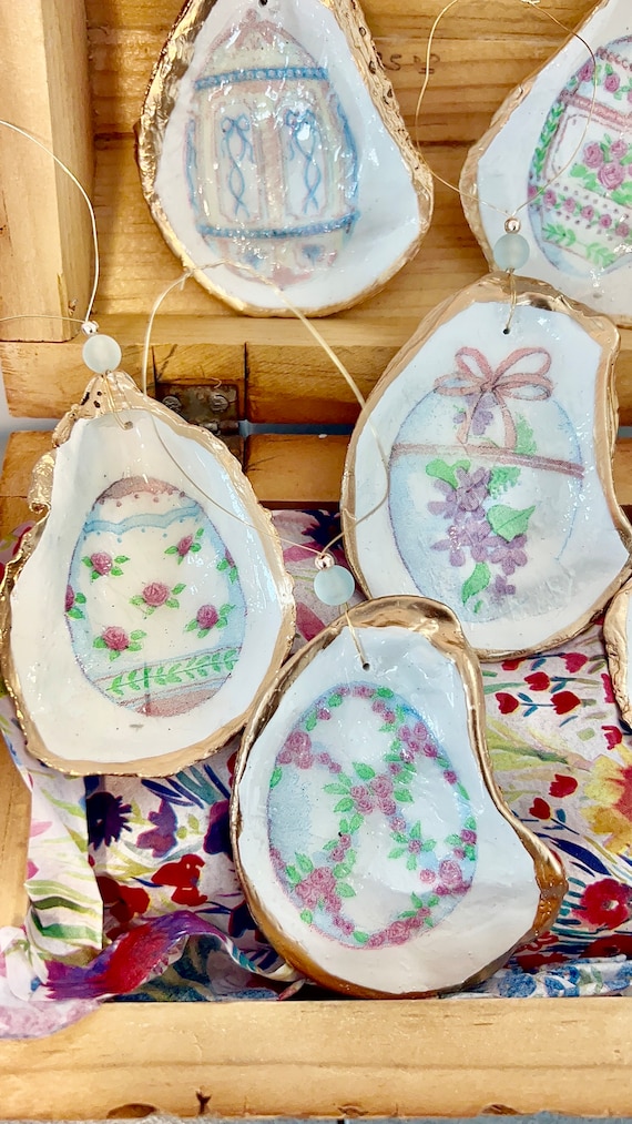 イースターバニーの形をした玄関リース 玄関ドアリース イースター 飾り 玄関のイースターデコレーションやギフトに使える春のウサギの耳愛らしいモチーフで春めいたお部屋を♡イースターのディスプレイ実例RoomClip mag暮らしとインテリアのwebマガジン