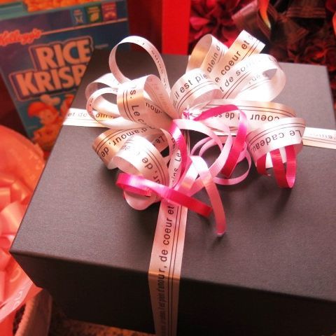 誕生日 SNSで話題の『サプライズボックス』100均材料で作ってみた&あんふぁん