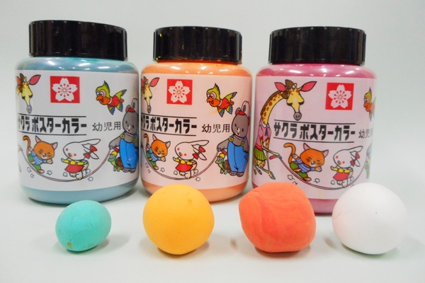 ハロウィンの工作粘土で目玉の作り方