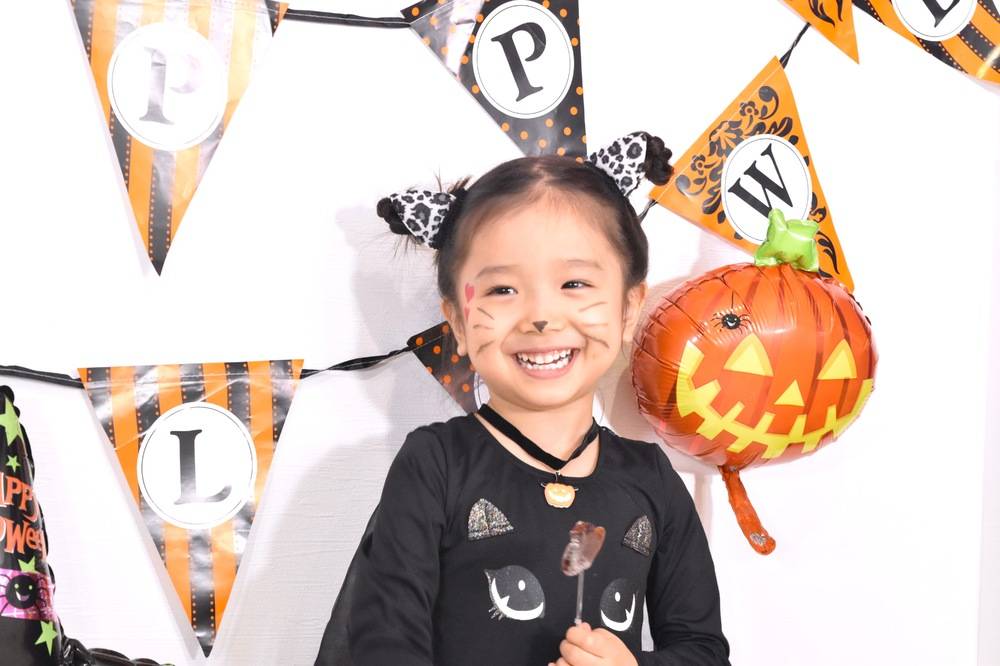 🖤❤️🖤❤️🖤❤️🖤❤️ お気に入りだったハロウィンメイク 🎃 すごいなぁ、私にはできない！！！ ほんっとにすごい🩷落としたくなくて、このメイクのまま 帰宅したうーちゃんでした💕 私もテーマ決めて 撮影してみたいな🤔 とっても勉強になった🩵🩶🩷 第4回