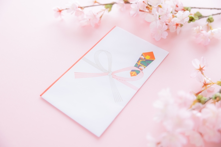 お宮参りのしきたり、お食い初めの祝い方は？三越伊勢丹グループの贈り物としきたりとマナー三越伊勢丹のギフト 公式