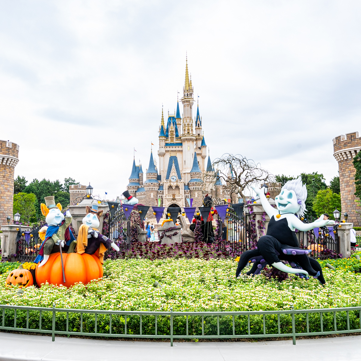 ディズニー・ハロウィーン2024のデコレーションとアトラクション！Shunsukeのまったりディズニー生活