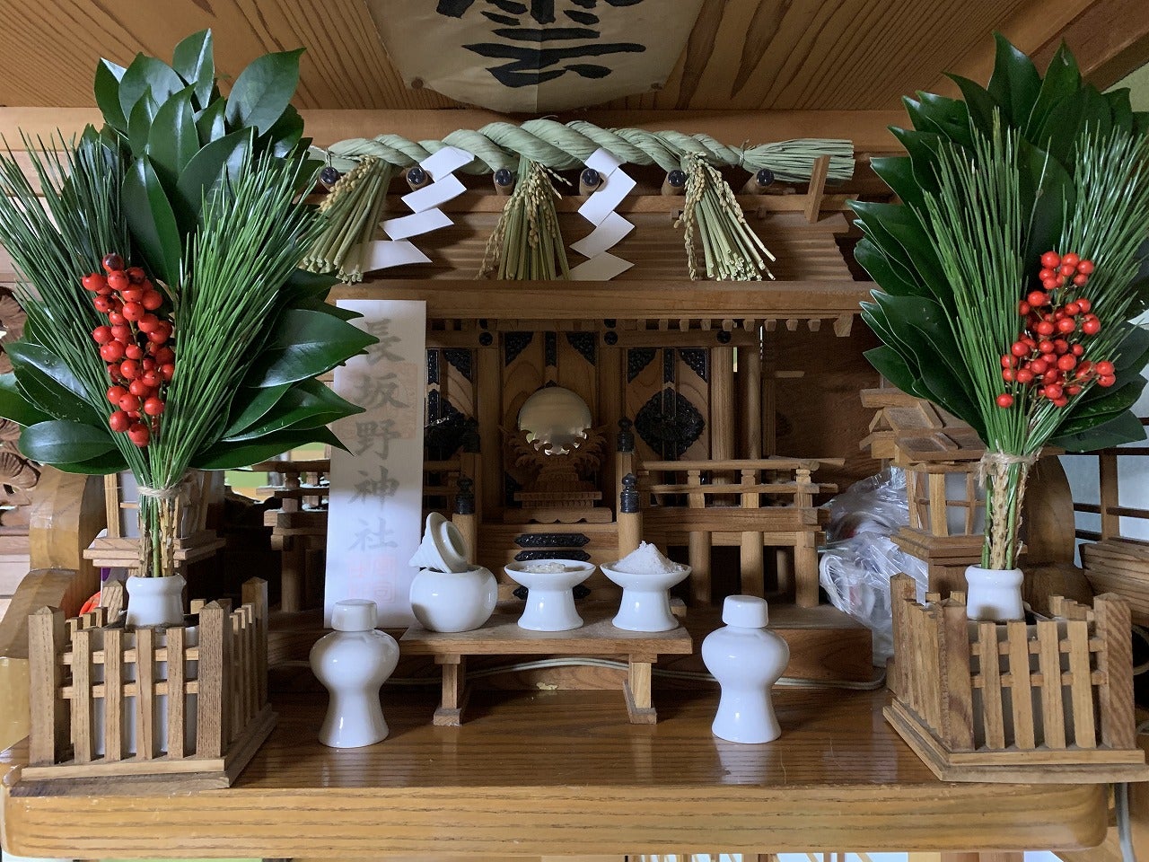 神棚にしめ縄は必要？役割や交換頻度について仏壇位牌のなーむくまちゃん工房