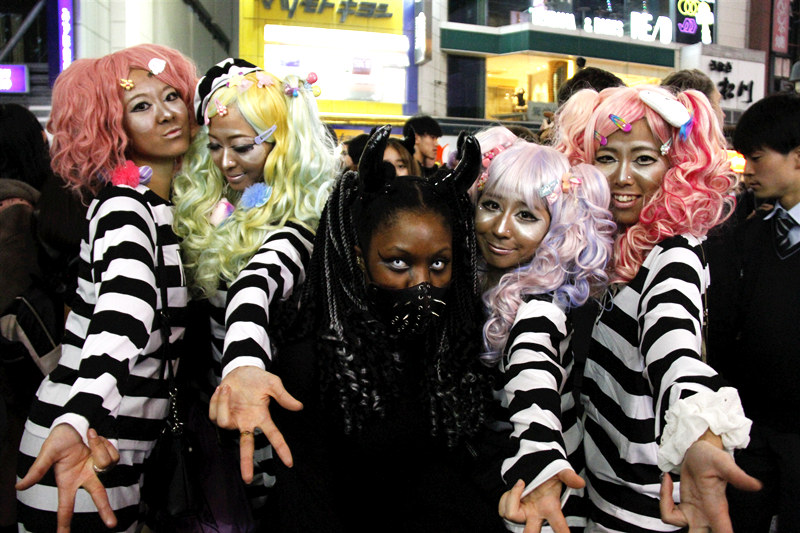 ハロウィン1週間前の仮装パレードで、高校生が渋谷の美化を呼びかけ 高校生なうスタディサプリ進路 高校生に関するニュースを配信