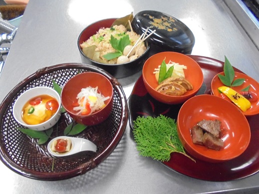 年末年始におすすめ！「ホットプレート」で楽しめるごはんアイデア5選フーディストノート