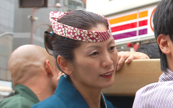 ねじり棒はちまきの基本的な結び方 - 粋に祭りに参加するための祭塾
